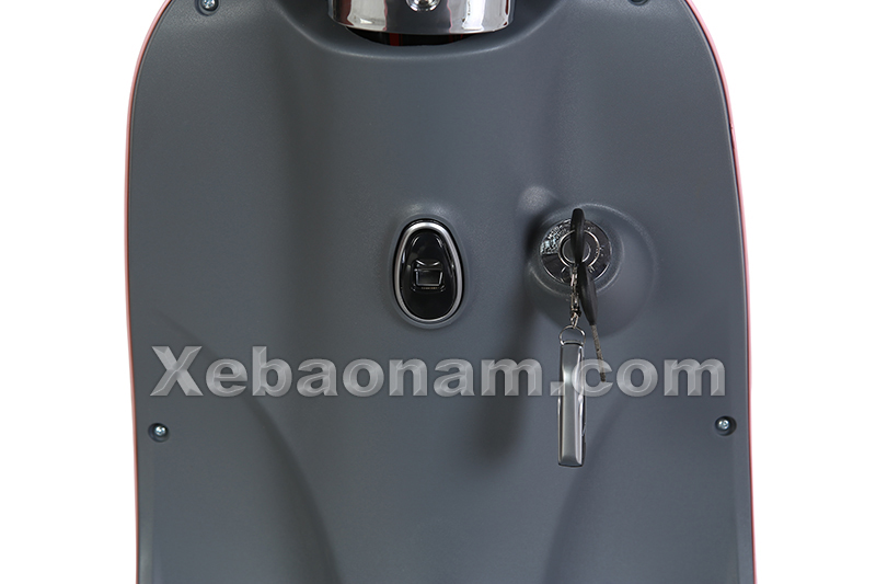 Xe máy điện Proud sử dụng khóa chống trộm