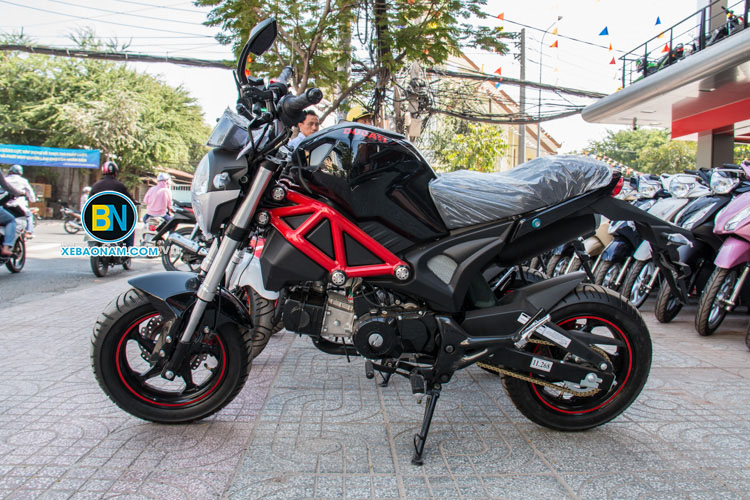 Tân trang phiên bản mini của Ducati Monster tại Hoàng Trí Shop