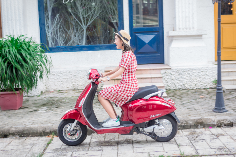 xe-may-dien-vespa-nioshima-s-2019-mau-do-1