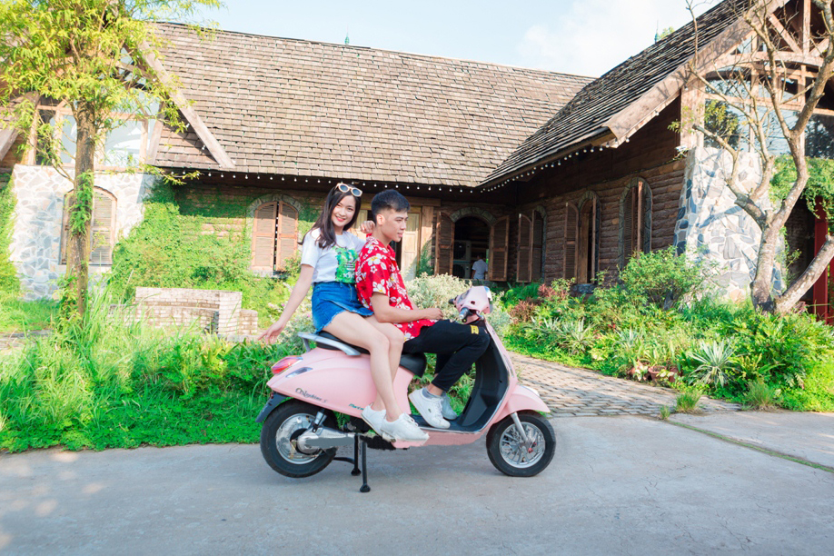 xe-may-dien-vespa-nioshima-s-2019-mau-hong