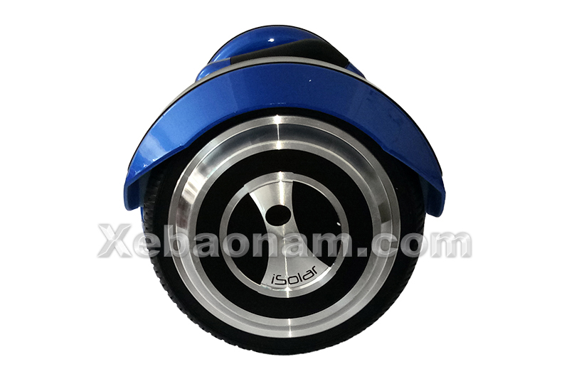 Sử dụng lốp không săm cao cấp kết hợp với vành 6.5 inch chắc chắn