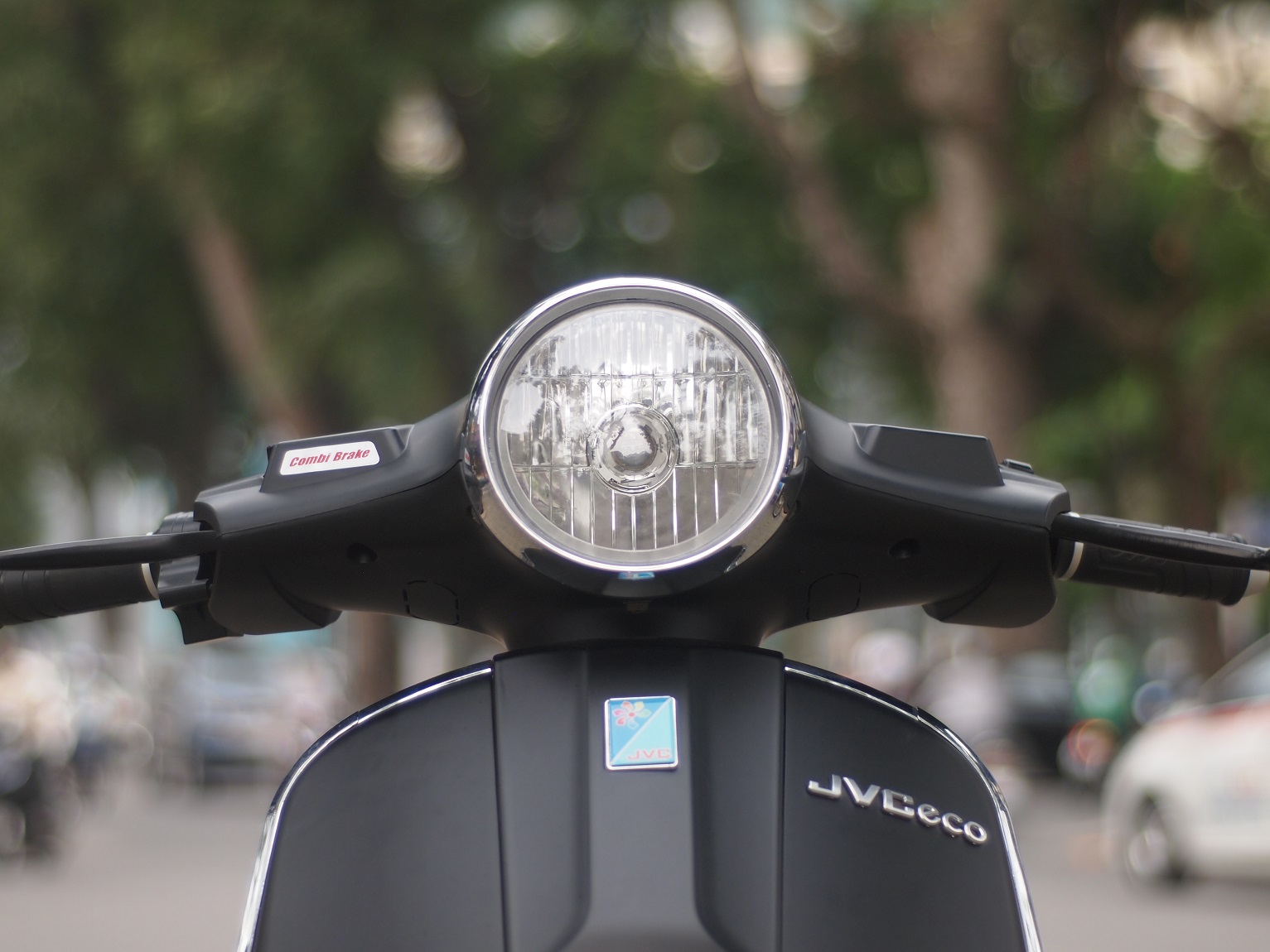 Đèn tròn xe máy điện Jvc Vespa 2021