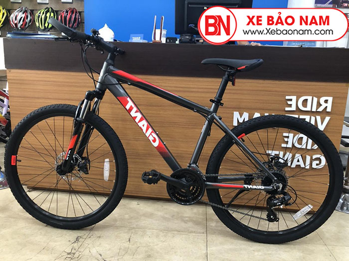Xe đạp Giant ATX 660 2020 màu đen đỏ 