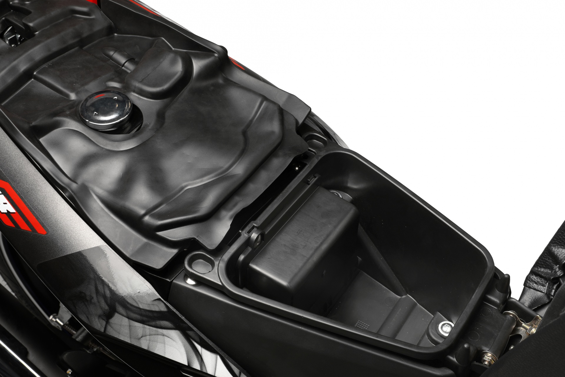 xe-may-exciter-135cc-9