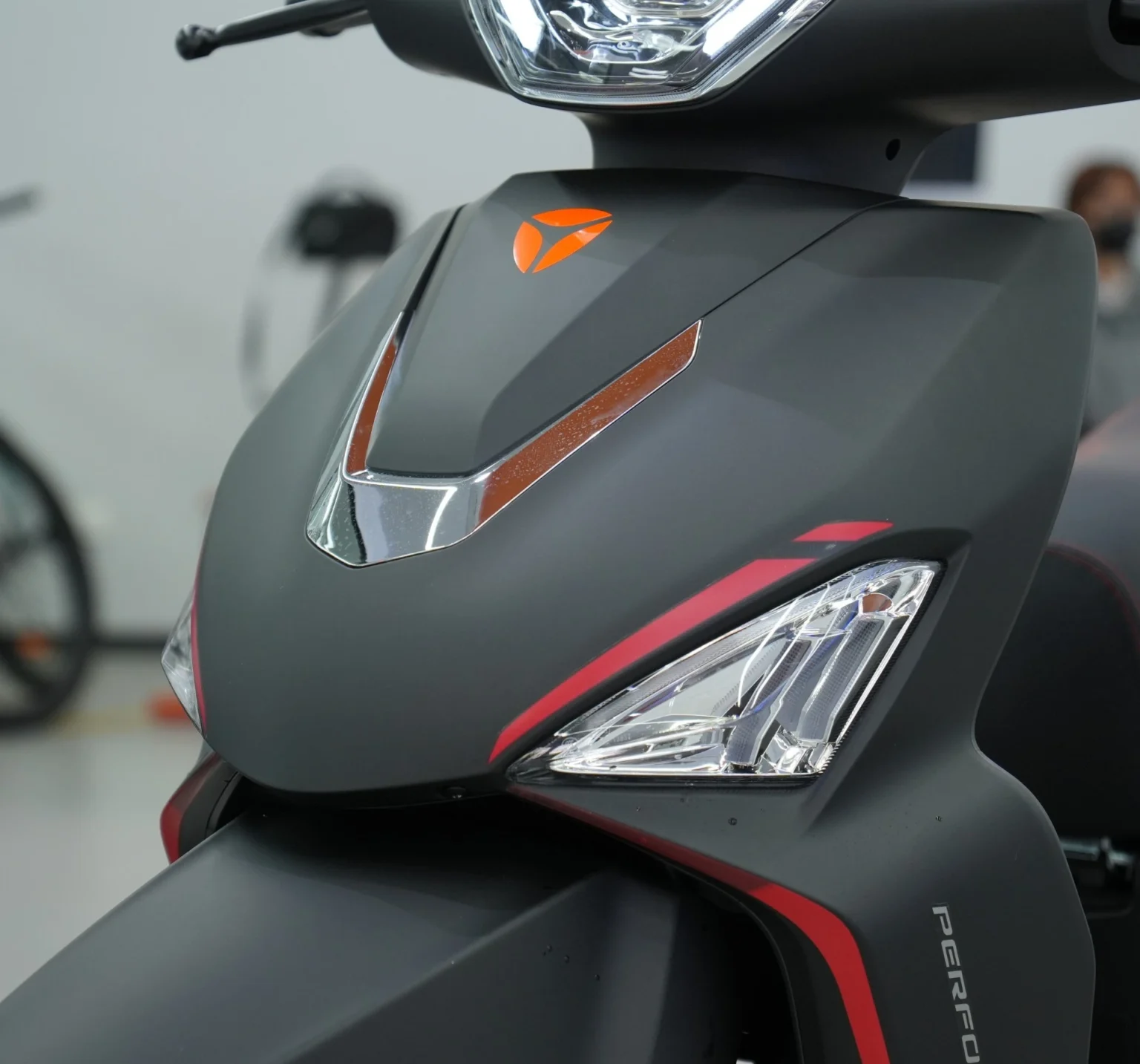 Xe máy điện YADEA Voltguard U80