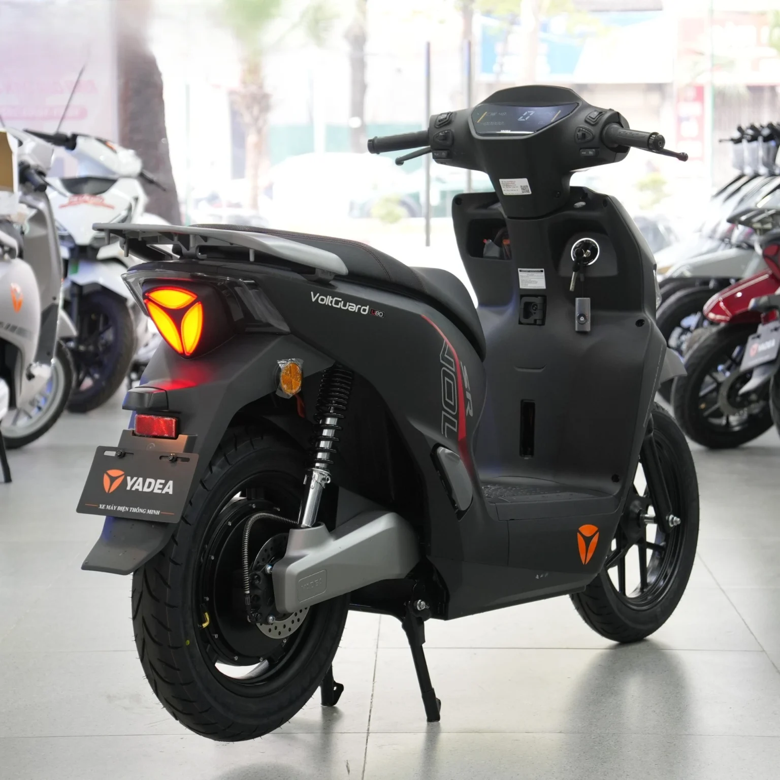 Xe máy điện YADEA Voltguard U80