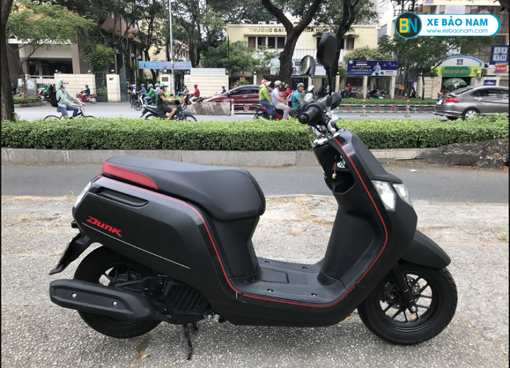 Cận cảnh xe ga Honda Dunk 50cc được hét giá 69 triệu đồng  Báo Khánh Hòa  điện tử