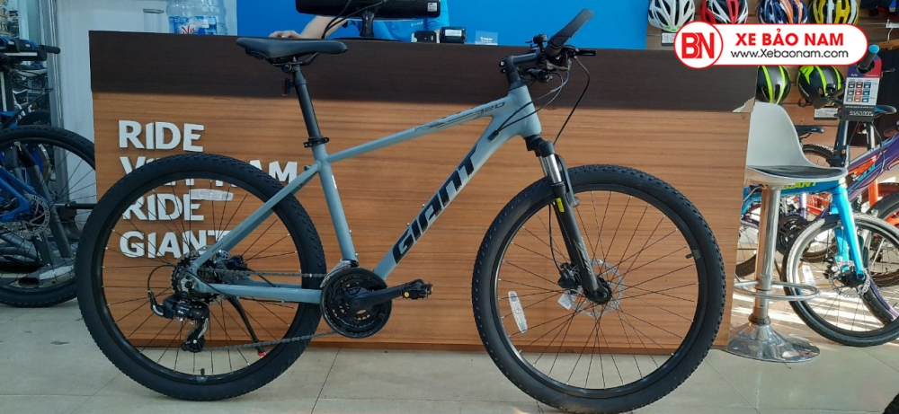 Xe p Giant ATX 720 2021 mau xanh xam