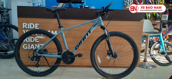Xe đạp Giant ATX 720 2021