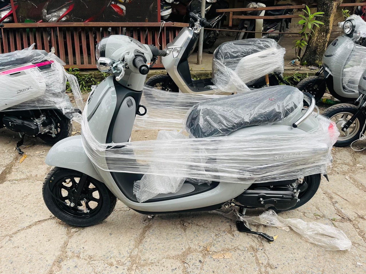 Địa chỉ bán xe ga 50cc Honda Giorno chính hãng giá rẻ tại Hà Nội